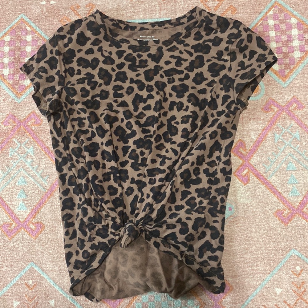 Abercrombie & Fitch Knotted Crew Tee